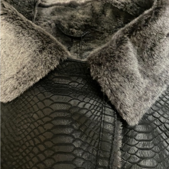 🔥HIDESOCEIETY 100% GENUINE SHEARLING COAT. GENUINE REAL FUR COAT FROM SPAIN - Picture 10 of 14